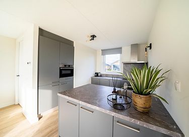 Spacious 12-person villa on the waterfront - 8