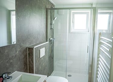 Lodge voor 6 personen met eigen hottub  - 13