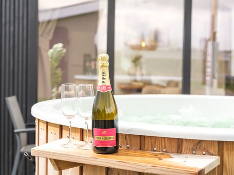 Holiday home with sauna and hot tub in Zeeland - 2