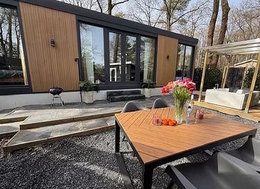 Boswoning met jacuzzi en dubbele badkamer