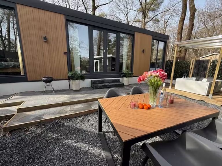 Boswoning met jacuzzi en dubbele badkamer - 1