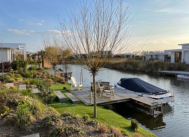 Moderne villa (4p) aan het water  - 2