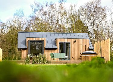 Houten lodge in Friesland met privé wellness - 3