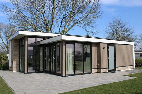 Modern vacation home with private sauna - 4