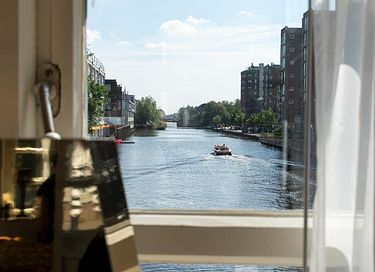 Dormir dans la maison d'un maître de pont à Amsterdam - 2