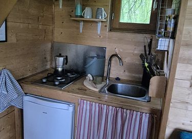 Außergewöhnliches Baumhaus direkt am Wasser - 8