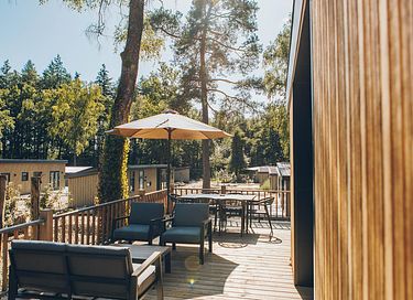 Lodge avec jacuzzi privé dans les bois - 3