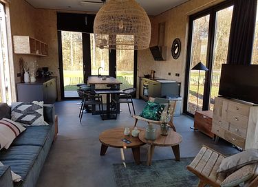 Freistehendes Chalet in der Nähe des Wassers - 4