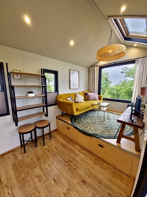 Tiny house on the water near Leeuwarden - 3