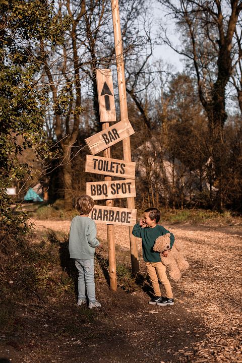 Klassieke safaritent op Nederlandse camping - 5