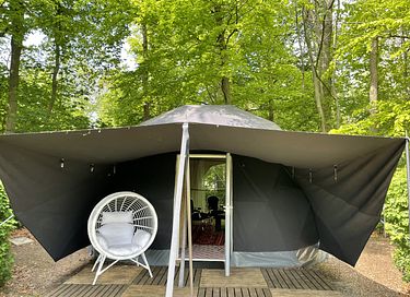 Isoliertes Kuppel-Igluzelt mit Panoramablick - 1