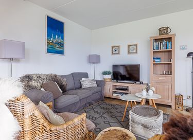 Spacious vacation home near beach on Ameland - 6