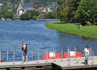 Vakantiehuis met uitzicht over een meer - 17
