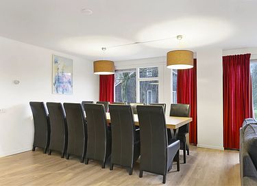 Vakantiehuis (12p) in bosrijke omgeving  - 4