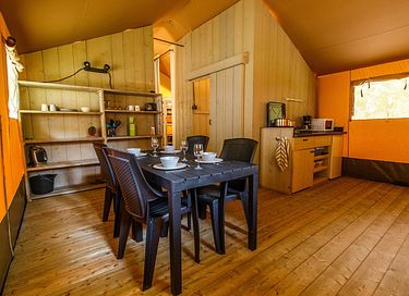 Luxury safari tent with kitchen and bathroom - 3