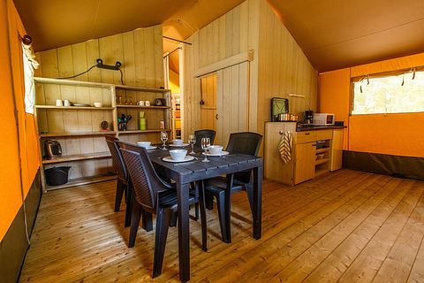 Luxury safari tent with kitchen and bathroom - 3