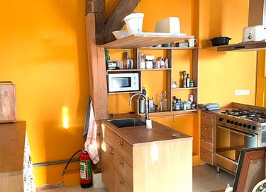 Getaway in an immense farmhouse from 1800 - 13