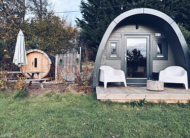 Wellness Pod with private hot tub and sauna