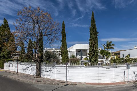 Unique vacation villa with pool in Seville - 3