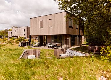 Luxury holiday home with private hot tub - 12