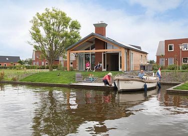 6-Personen-Ferienbungalow direkt am Wasser - 16