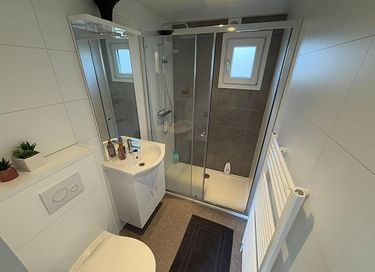 Chalet with spacious garden and jacuzzi - 15