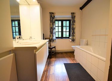 Nuitée dans une maison de campagne avec spa - 33