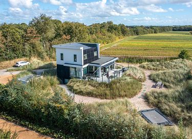 Geräumige Ferienvilla inmitten der Dünen