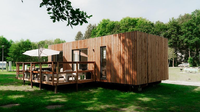 Stilvolle Lodge aus Holz für 4 Personen - 1