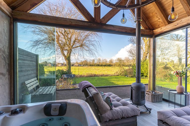 B&B de luxe avec jacuzzi, sauna et poêle à bois - 1