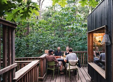 Unique treehouse (5p) with private hot tub - 16