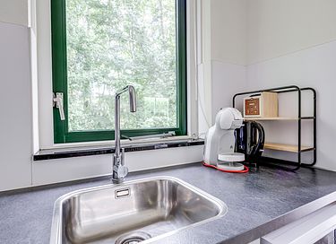 Maison familiale moderne et lumineuse avec grand jardin - 16