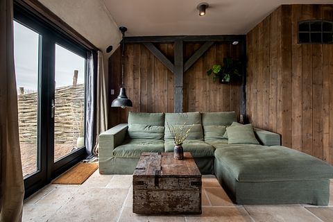 Beautifully renovated farmhouse with many luxuries - 3