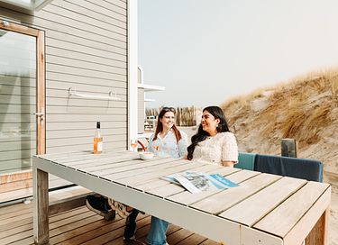 Modern strandhuis op het strand in Zeeland - 11