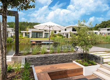 Villa met jacuzzi aan het water - 29
