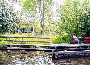 Lodge aan het water met eigen steiger - 2