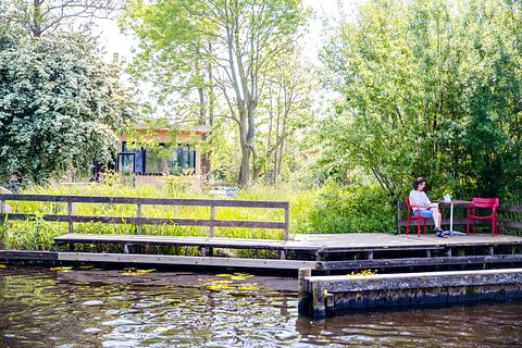 Lodge aan het water met eigen steiger - 2