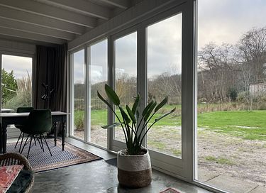 Spend the night in an orangery with hot tub - 14