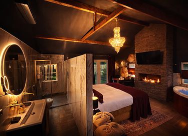 Jacuzzi Suite mit privater Sauna und Wellnessgarten - 9