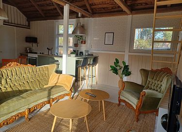 Family Residence with loft and Hideaway - 9