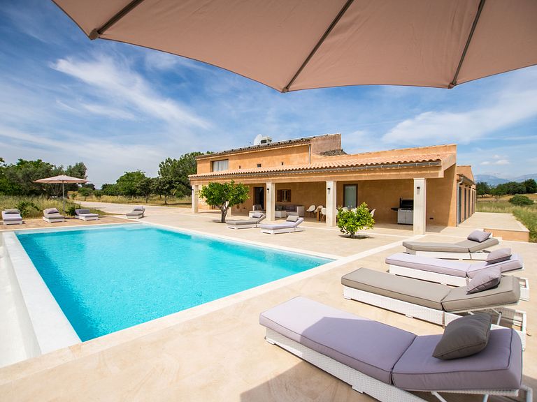 Modern en groot vakantiehuis met zwembad  - 1