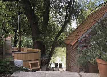 Cottage mit Whirlpool direkt am Teich - 28