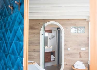 Luxury garden suite in island boutique hotel - 15