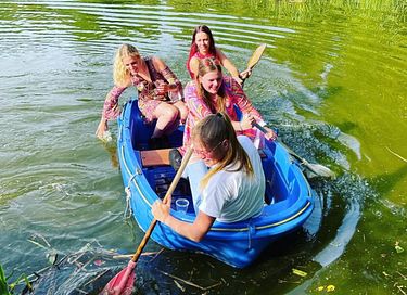 Kuppelzelt am Wasser mit eigenem Boot - 16