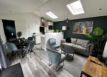 Leuke lodge met privé hottub in de natuur - 9