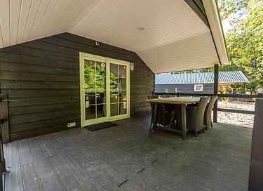 Chalet confortable avec véranda et jacuzzi dans la province de Drenthe - 13