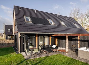 Luxury accommodation (4p) with outdoor wellness