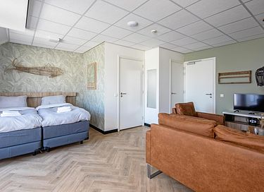Luxury hotel suite with wellness facilities on Texel - 12