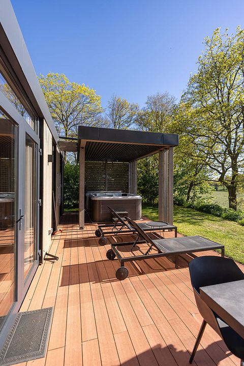 Luxuriöse Lodge für 4 Personen mit 2 Badezimmern und Spa - 2