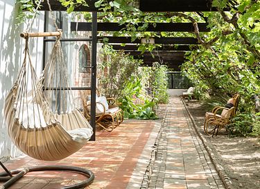 Luxury B&B in 100 year old grapevine - 1